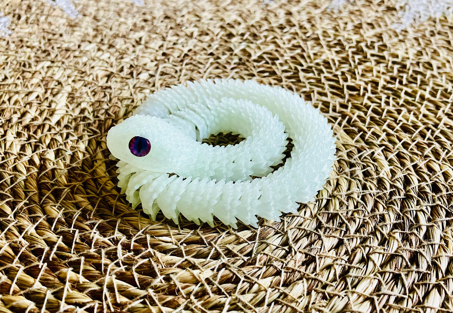 3D Printed Articulated Snake (Greenish Glow In the Dark)