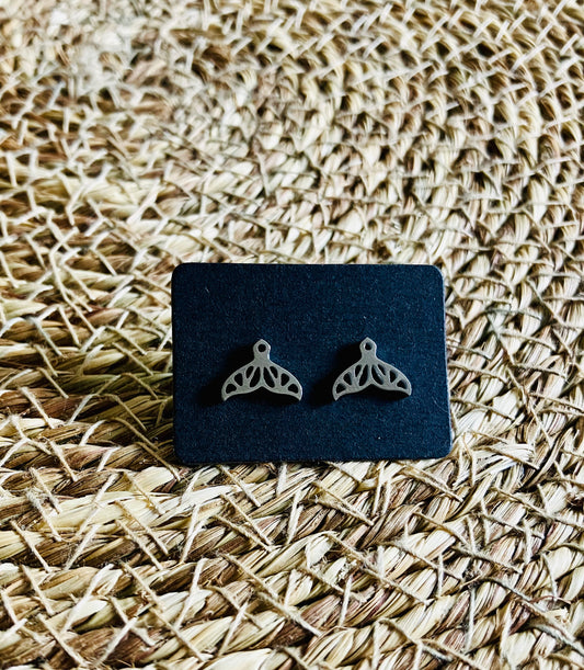 Stainless Steel Studs *17