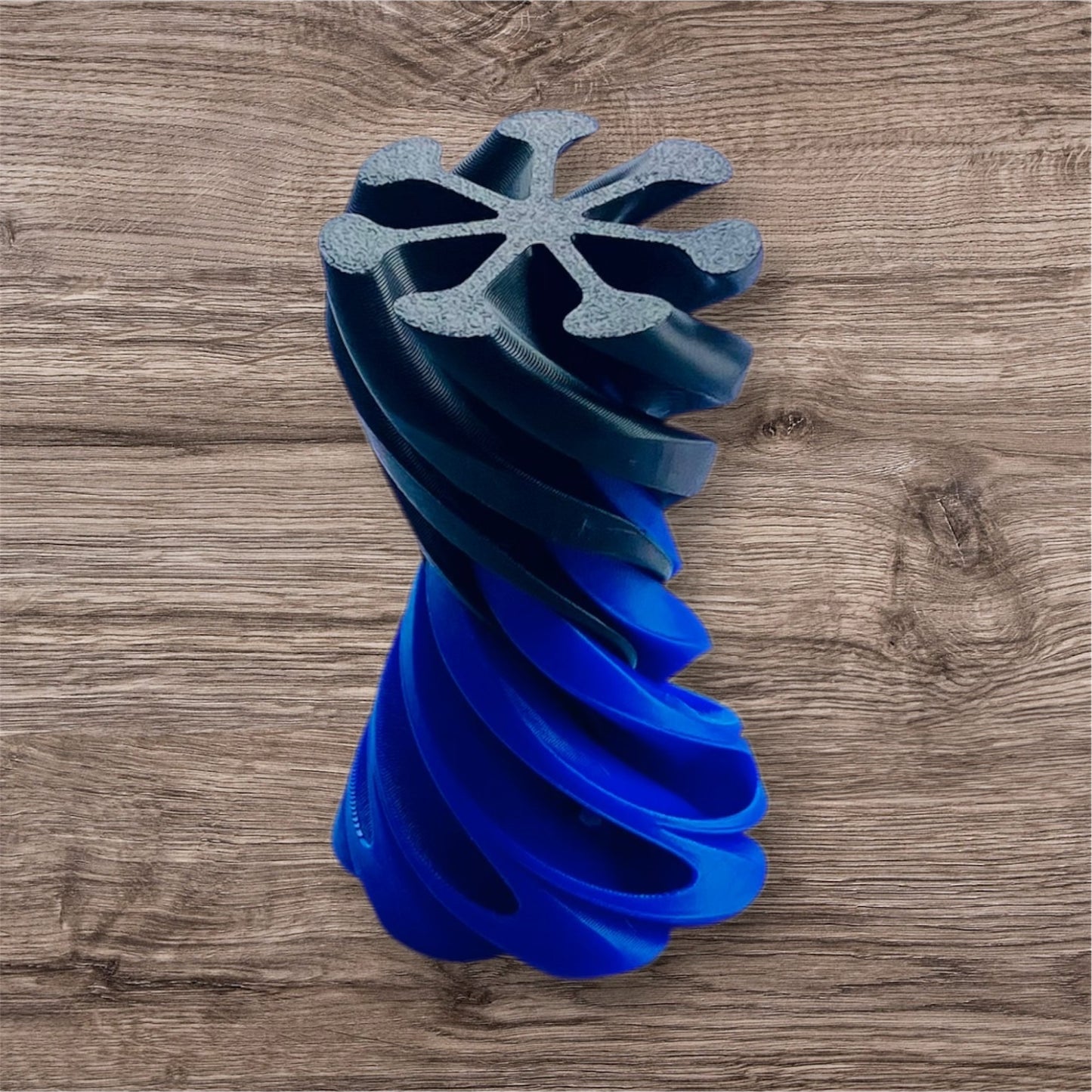 Passthrough/Spiral Cone Fidget (Black and Blue)