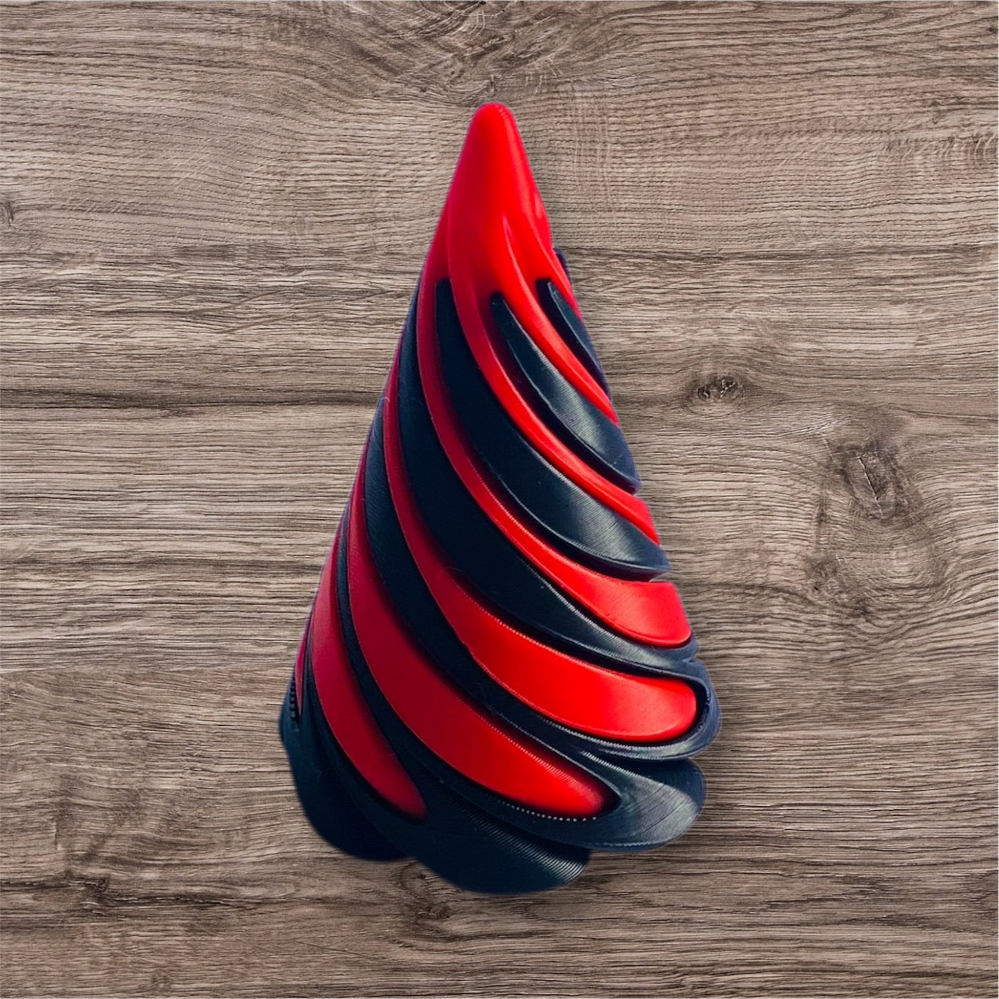 Passthrough/Spiral Cone Fidget (Black and Red)