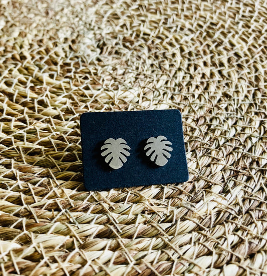 Stainless Steel Studs *15