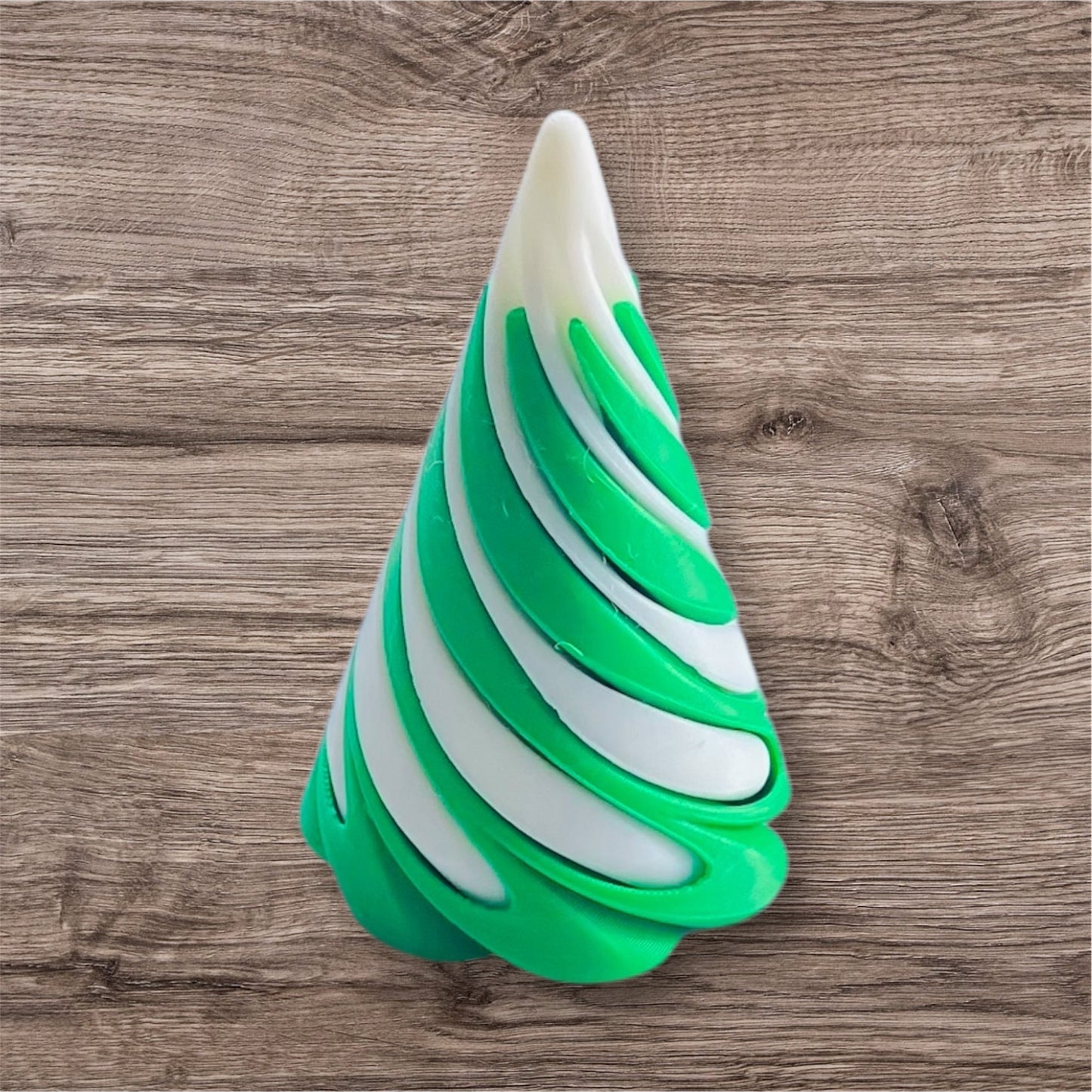 Passthrough/Spiral Cone Fidget (White and Green)