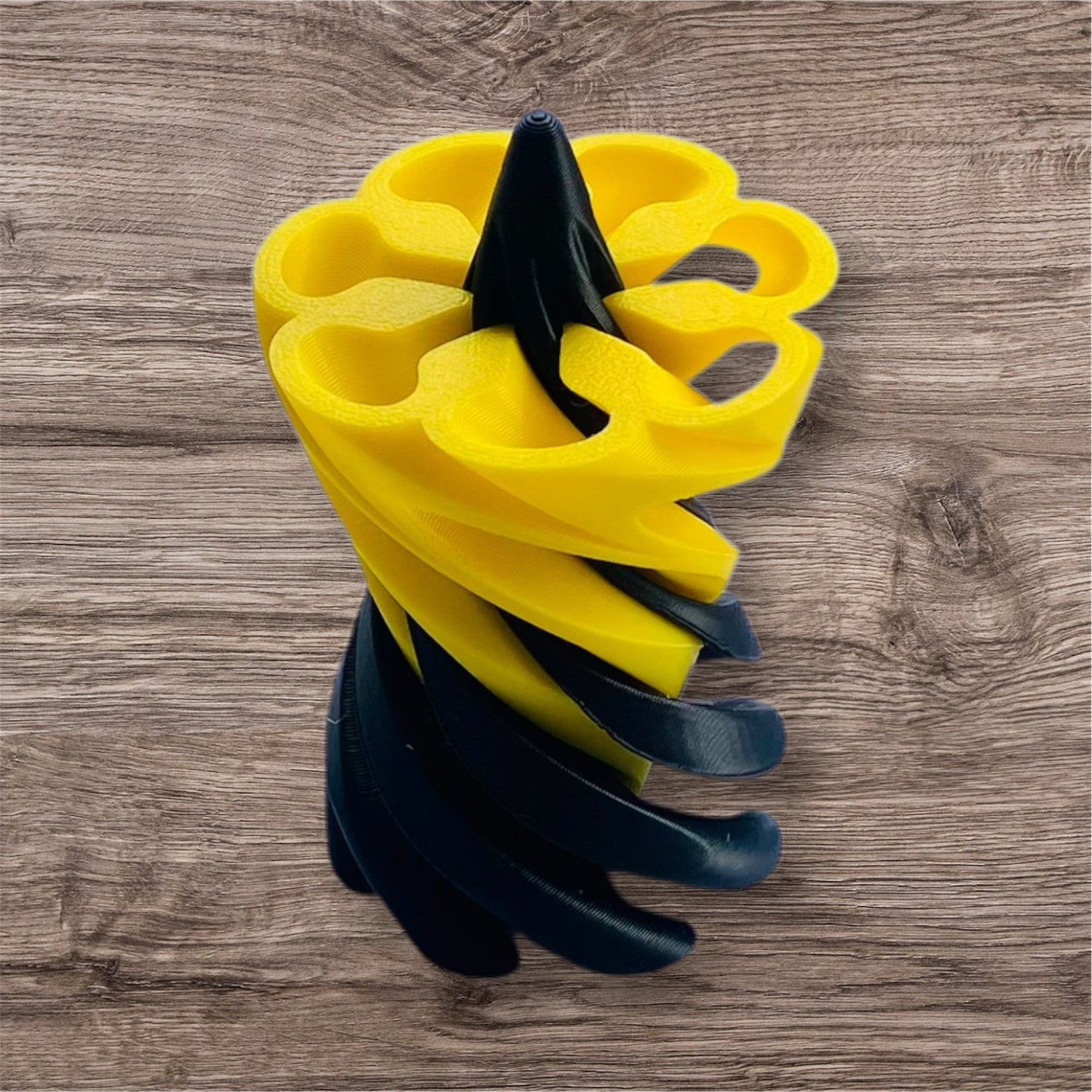 Passthrough/Spiral Cone Fidget (Black and Yellow)