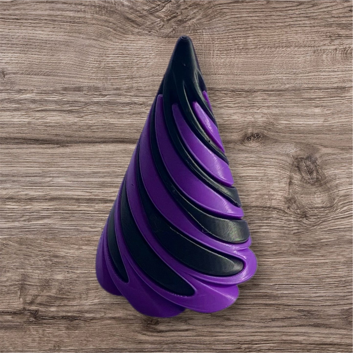 Passthrough/Spiral Cone Fidget (Black and Purple)