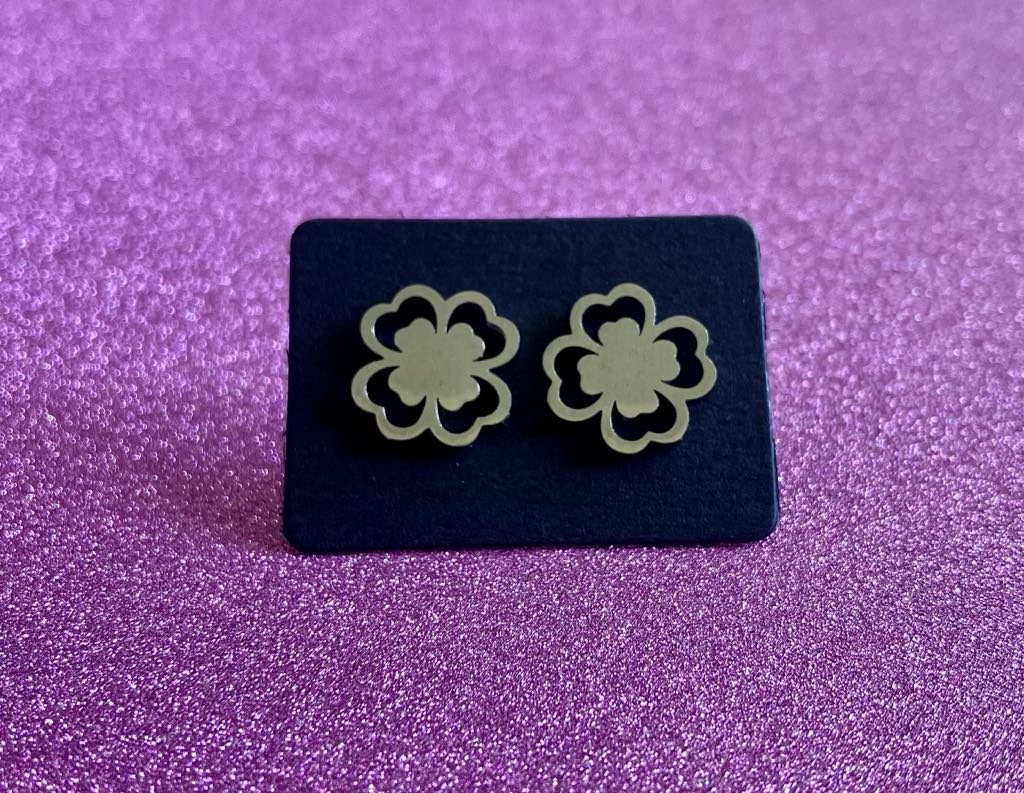 Clover Stainless Steel Studs